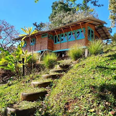 Casa De Bambu Villa Turrialba Exteriör bild